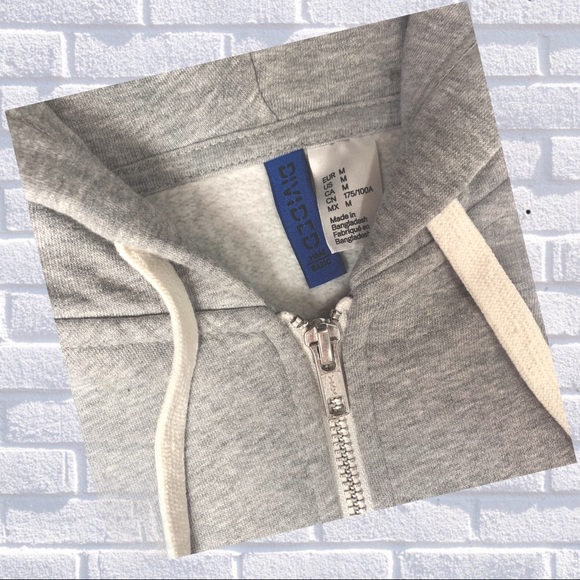3/$10🙌 DIVIDED Gray Zip-Up Hoodie - Med - Picture 11 of 15